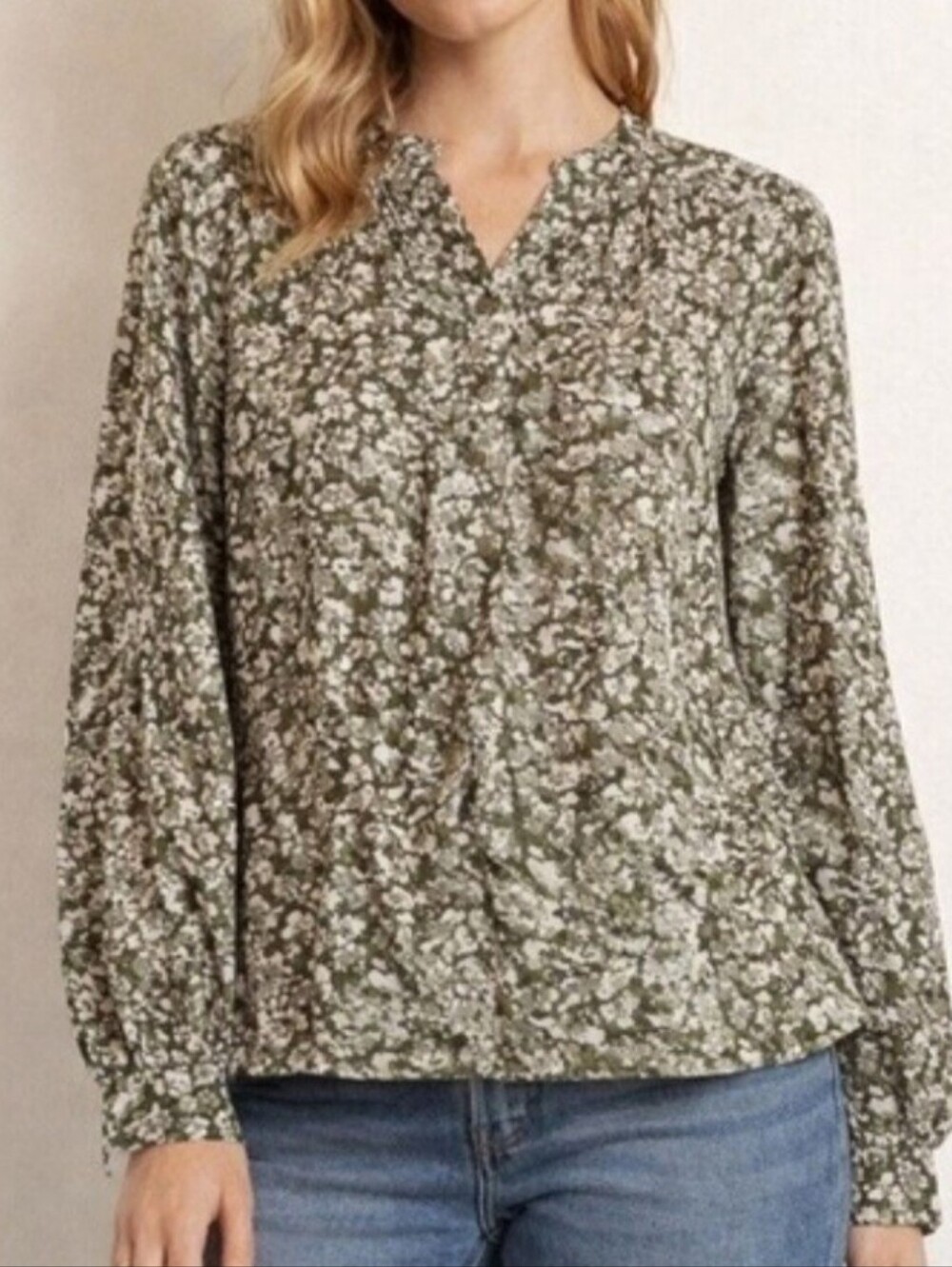 Caslon Women's Floral Button-Front Blouse in Olive, Beige and White